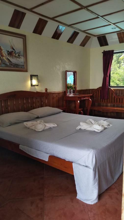 Love'S Beach & Dive Resort โมอัลโบอัล ภายนอก รูปภาพ